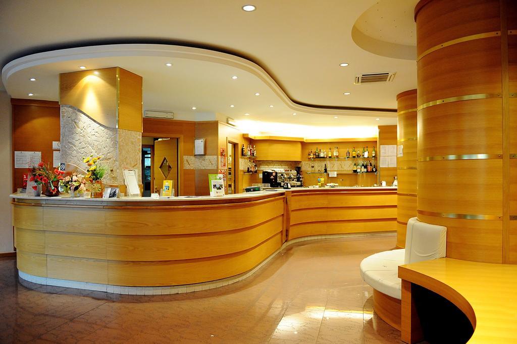 Hotel Del Camerlengo Fara San Martino Екстер'єр фото