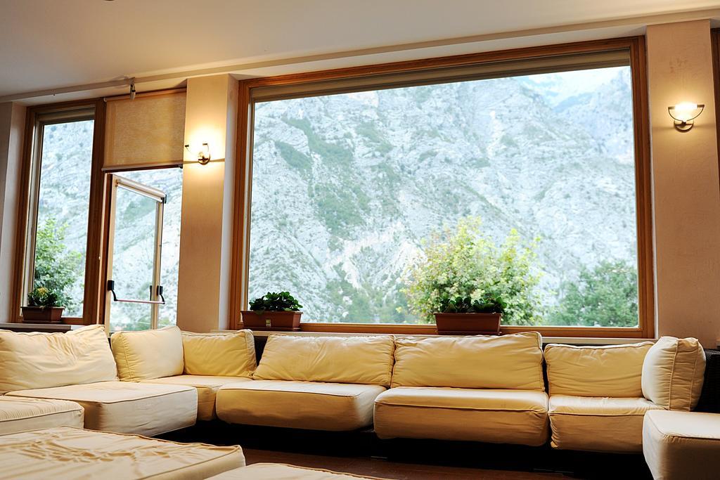 Hotel Del Camerlengo Fara San Martino Екстер'єр фото